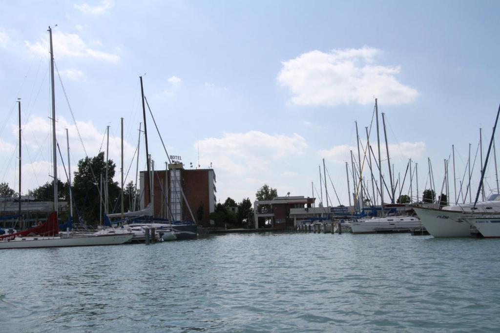 Hotel Móló Siófok Quarto foto